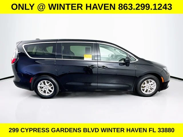 Used 2024 Black Chrysler LX image 8