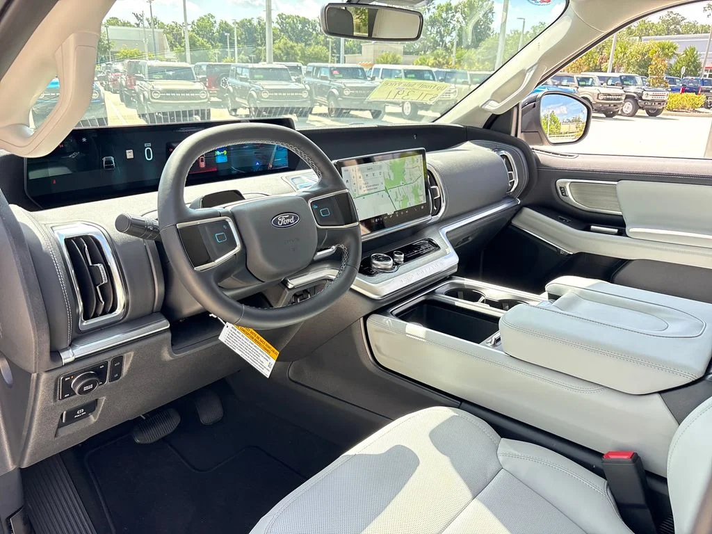 New 2026 Black Ford Platinum image 5