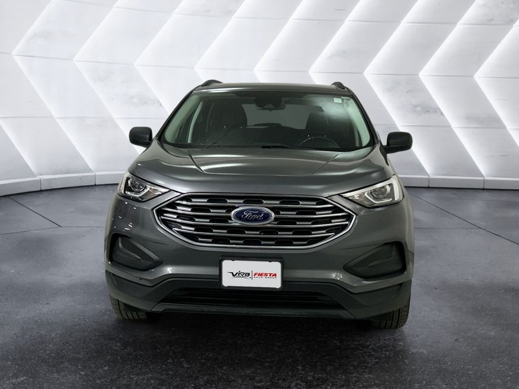 Used 2022 Gray Ford SE image 2
