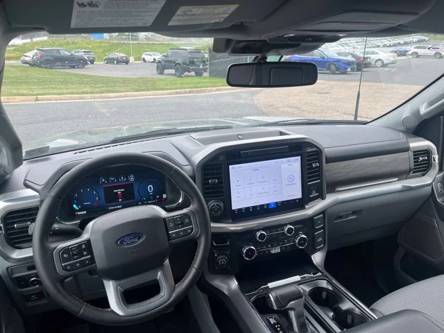 Used 2025 Gray Ford Lariat image 11