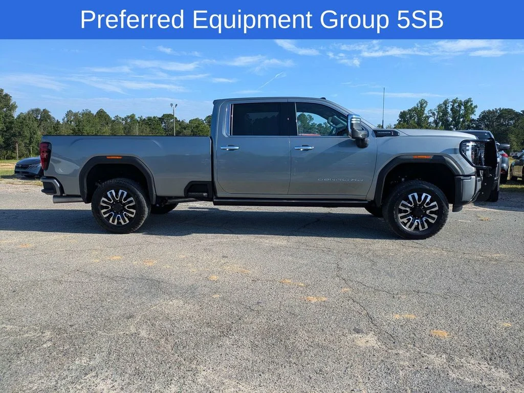 Used 2025 Silver GMC Denali Ultimate image 3