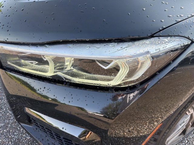 Used 2022 Black Sapphire Metallic BMW M760i xDrive image 8