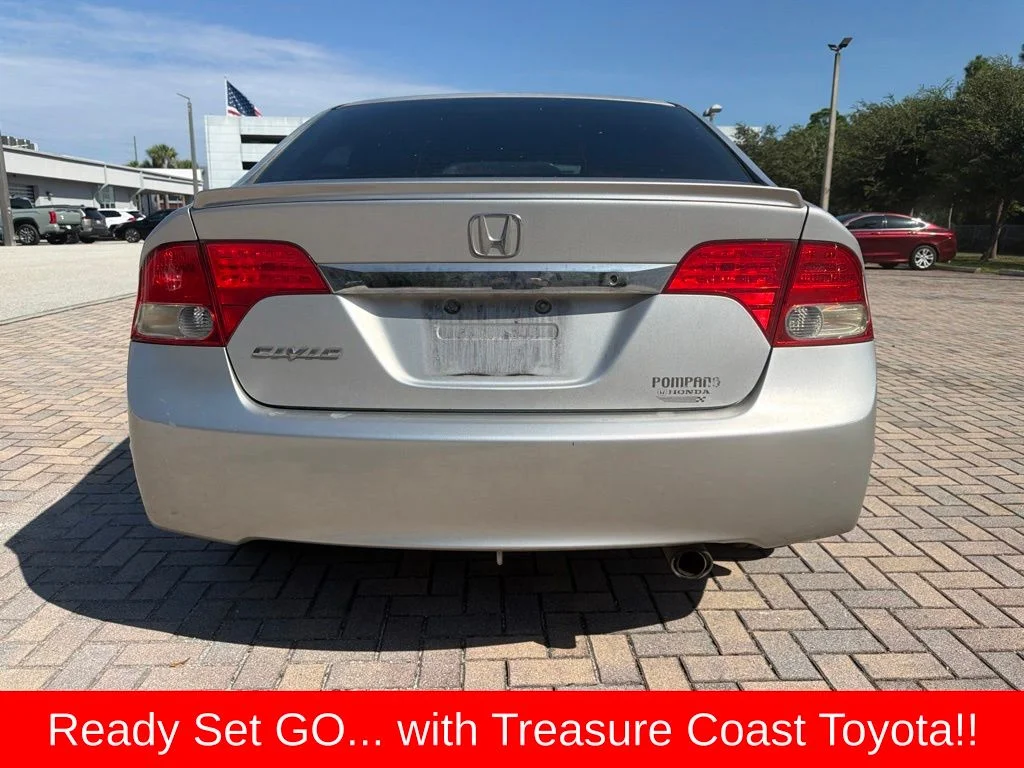 Used 2011 Silver Honda LX-S image 5