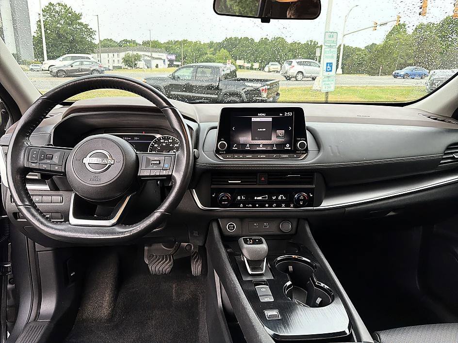 Used 2023 Gun Metallic Nissan SV image 15