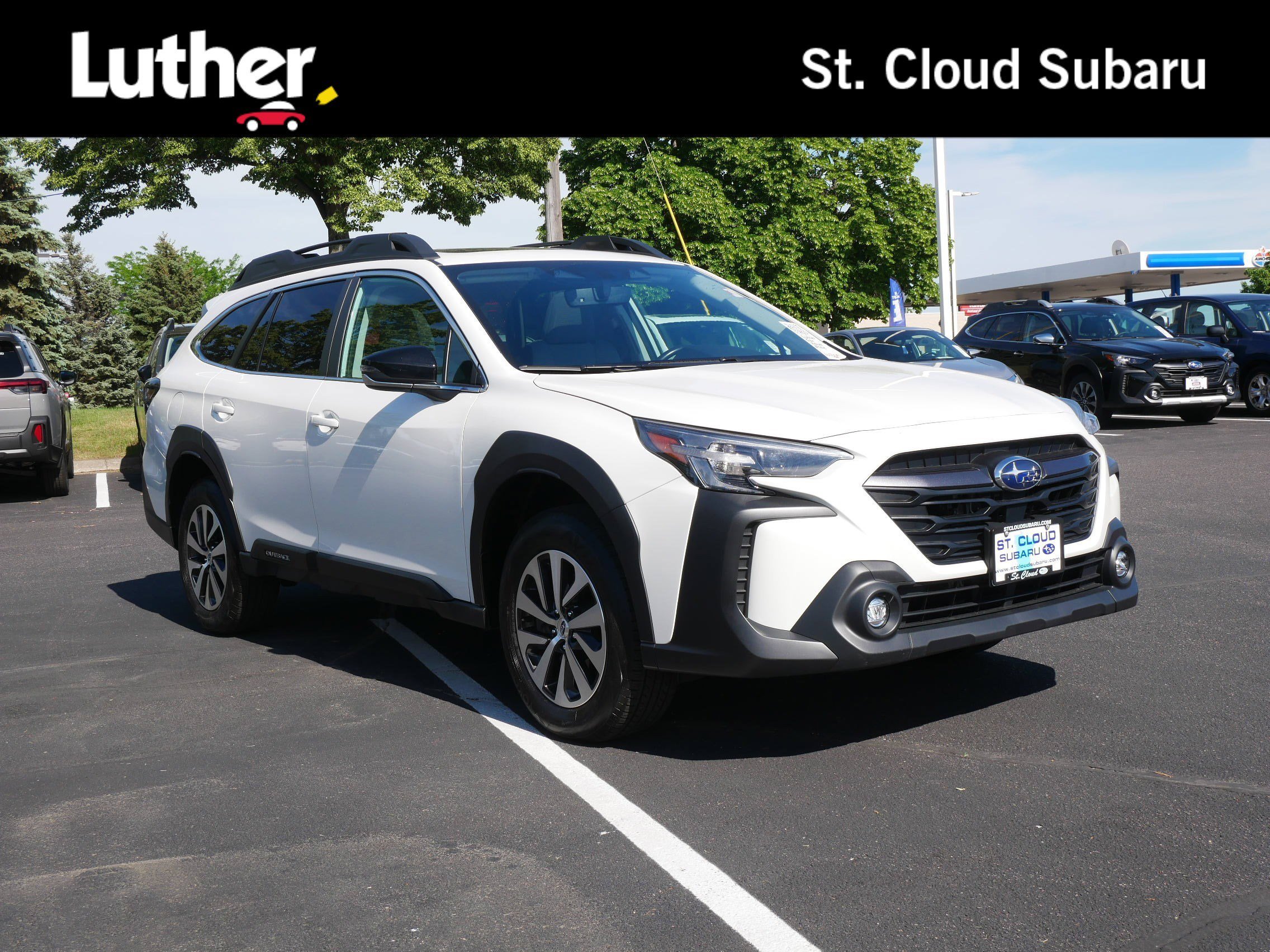 2024 Subaru Outback Premium's photo