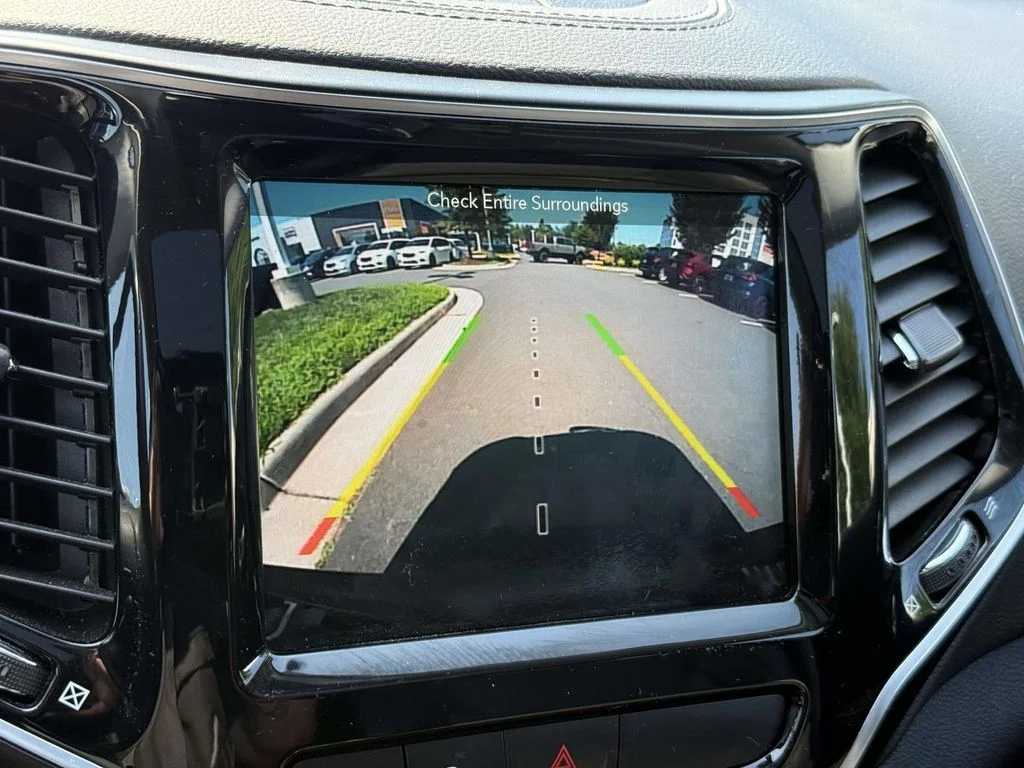 Used 2019 Black Jeep Limited image 29