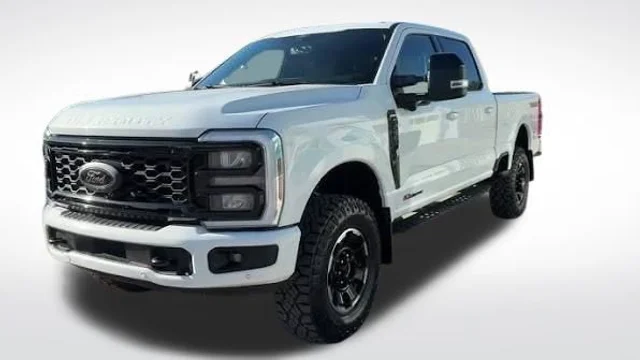 2027 Ford F-350SD Lariat
