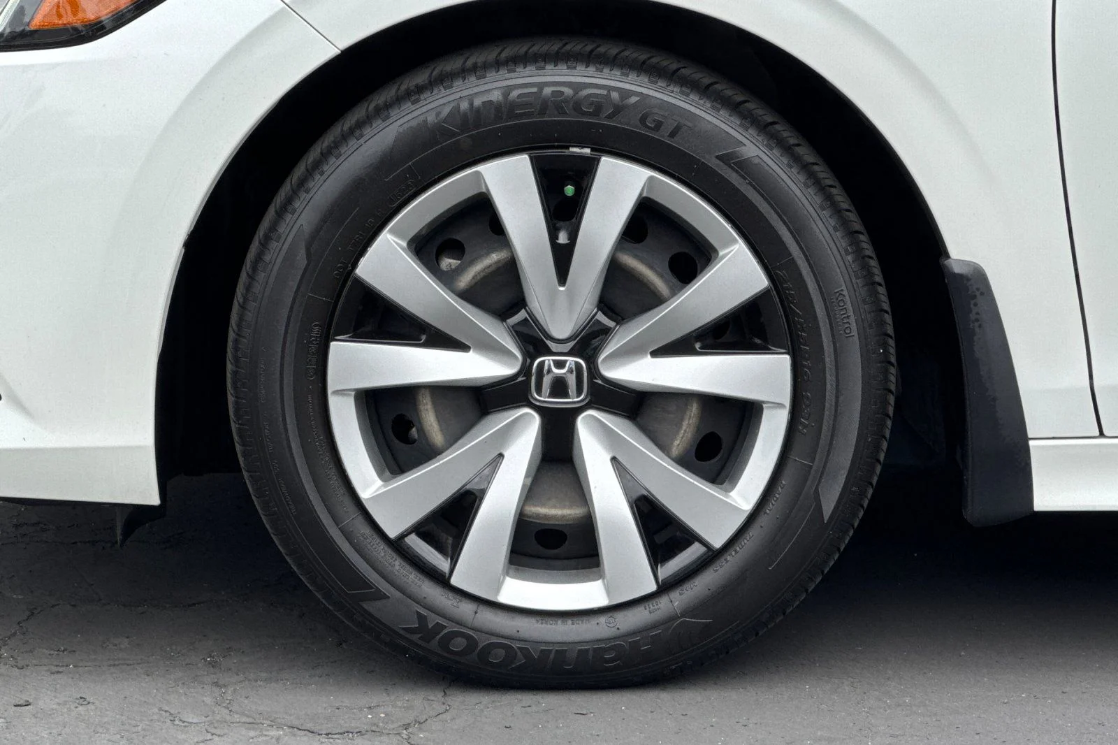 Certified Used 2023 White Honda LX image 32