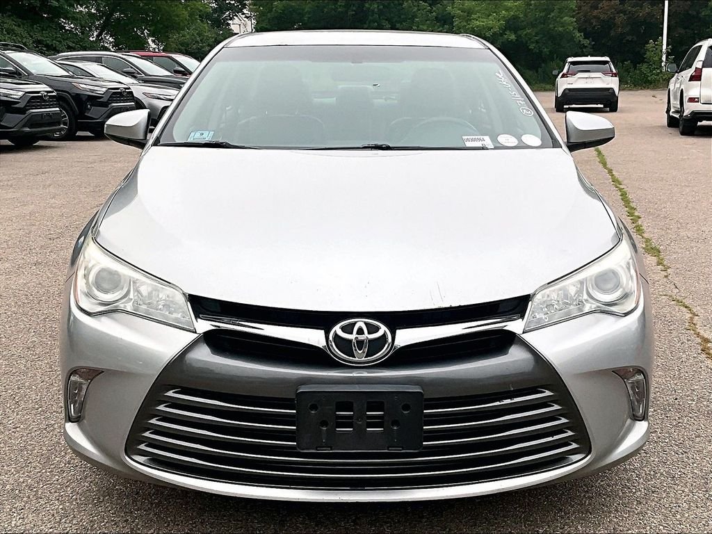 Used 2016 Silver Toyota XLE image 2