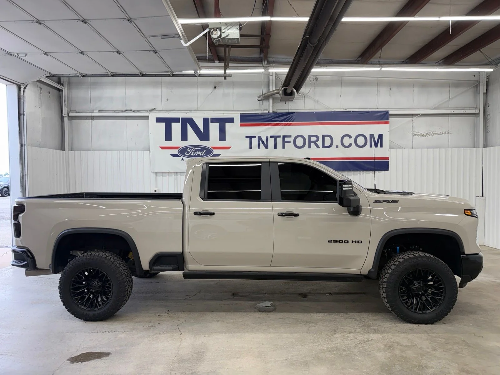 Certified Used 2026 White Chevrolet ZR2 image 1