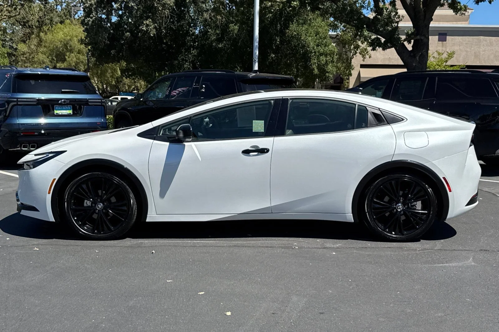 Used 2025 Off-white Toyota Nightshade image 6
