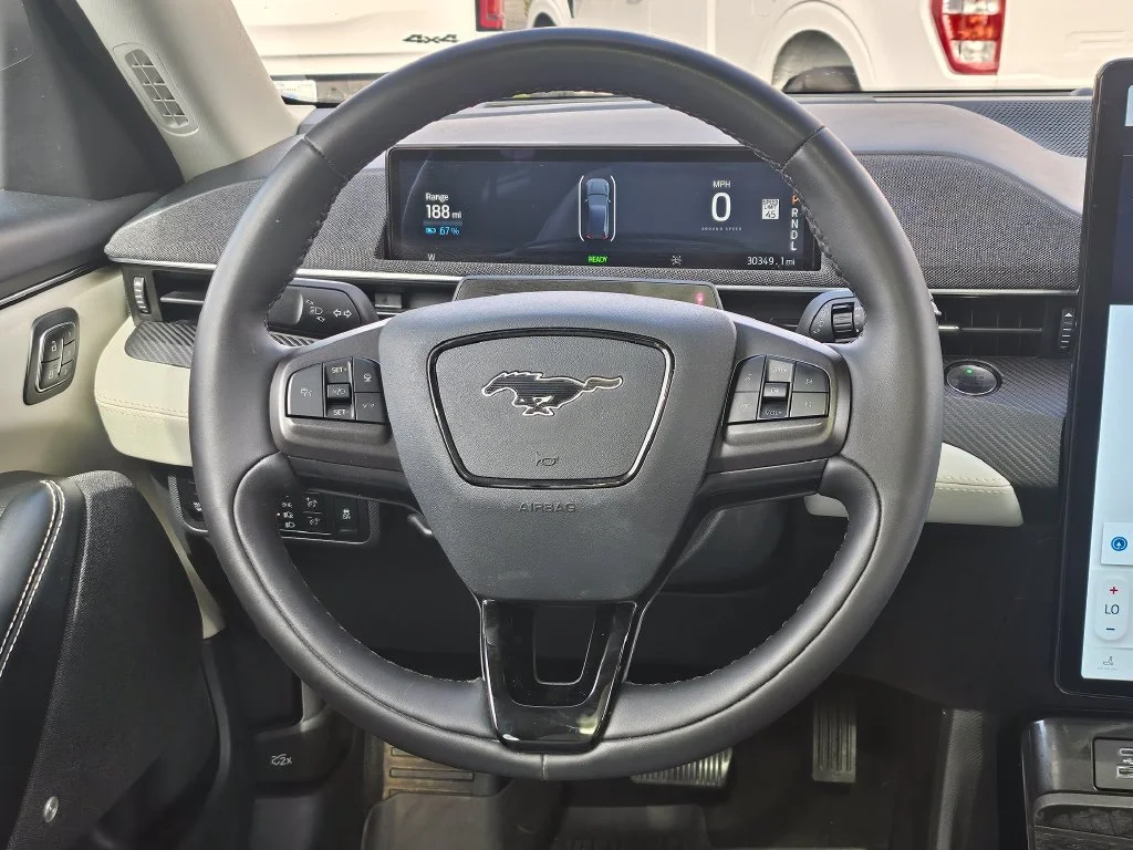 Certified Used 2023 Star White Ford Premium image 6