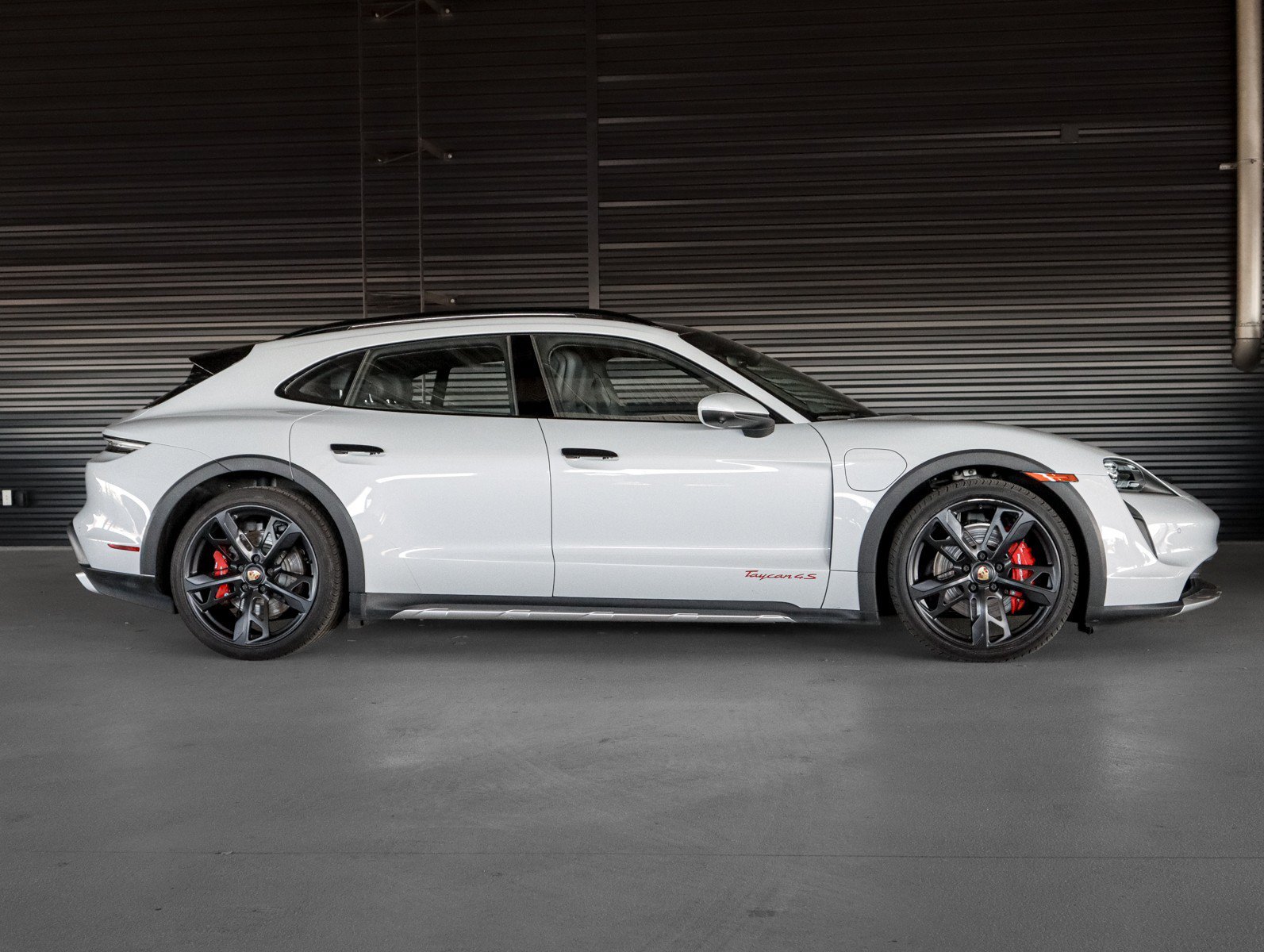 Certified Used 2023 Ice Grey Metallic Porsche 4S image 11
