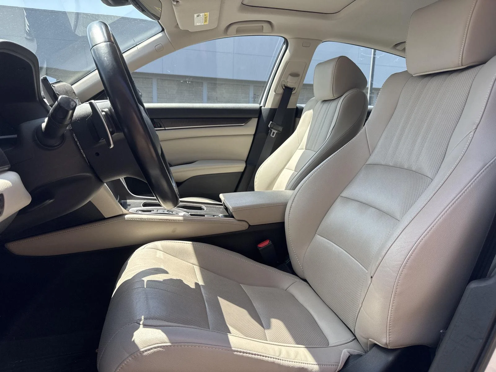 Used 2020 Platinum White Pearl Honda EX-L image 9