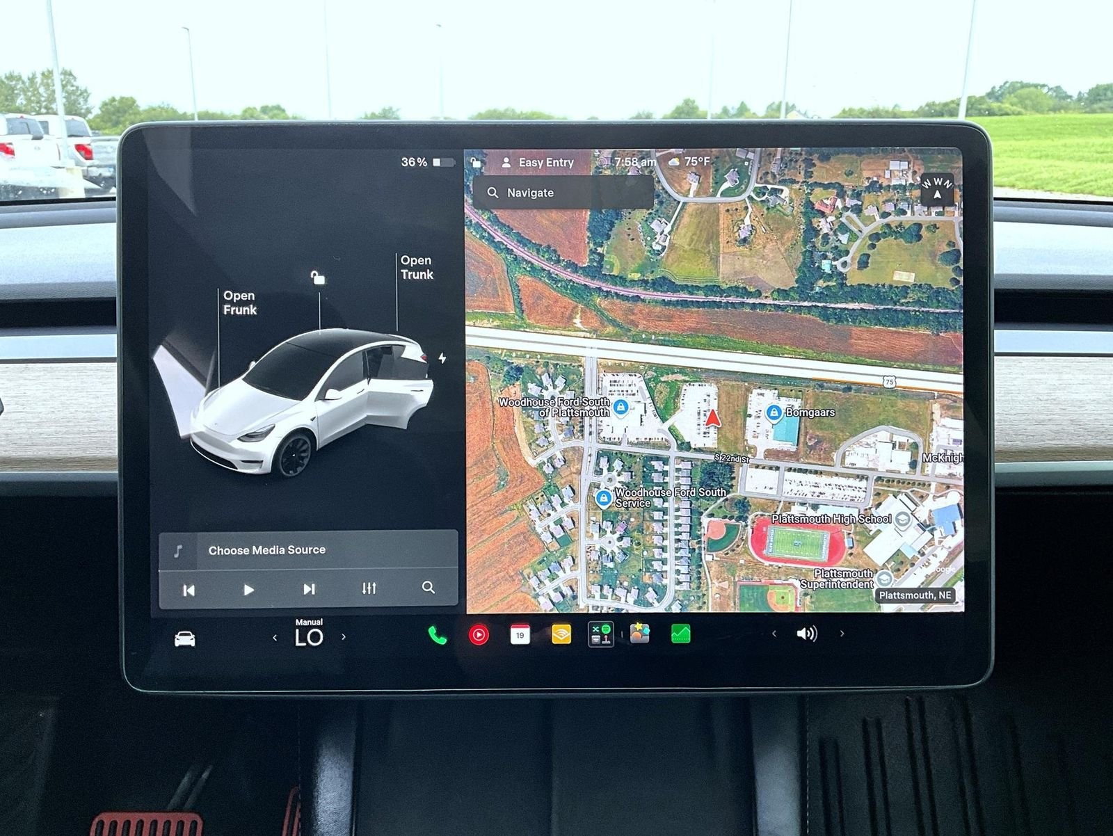Used 2021 White Tesla Long Range image 14