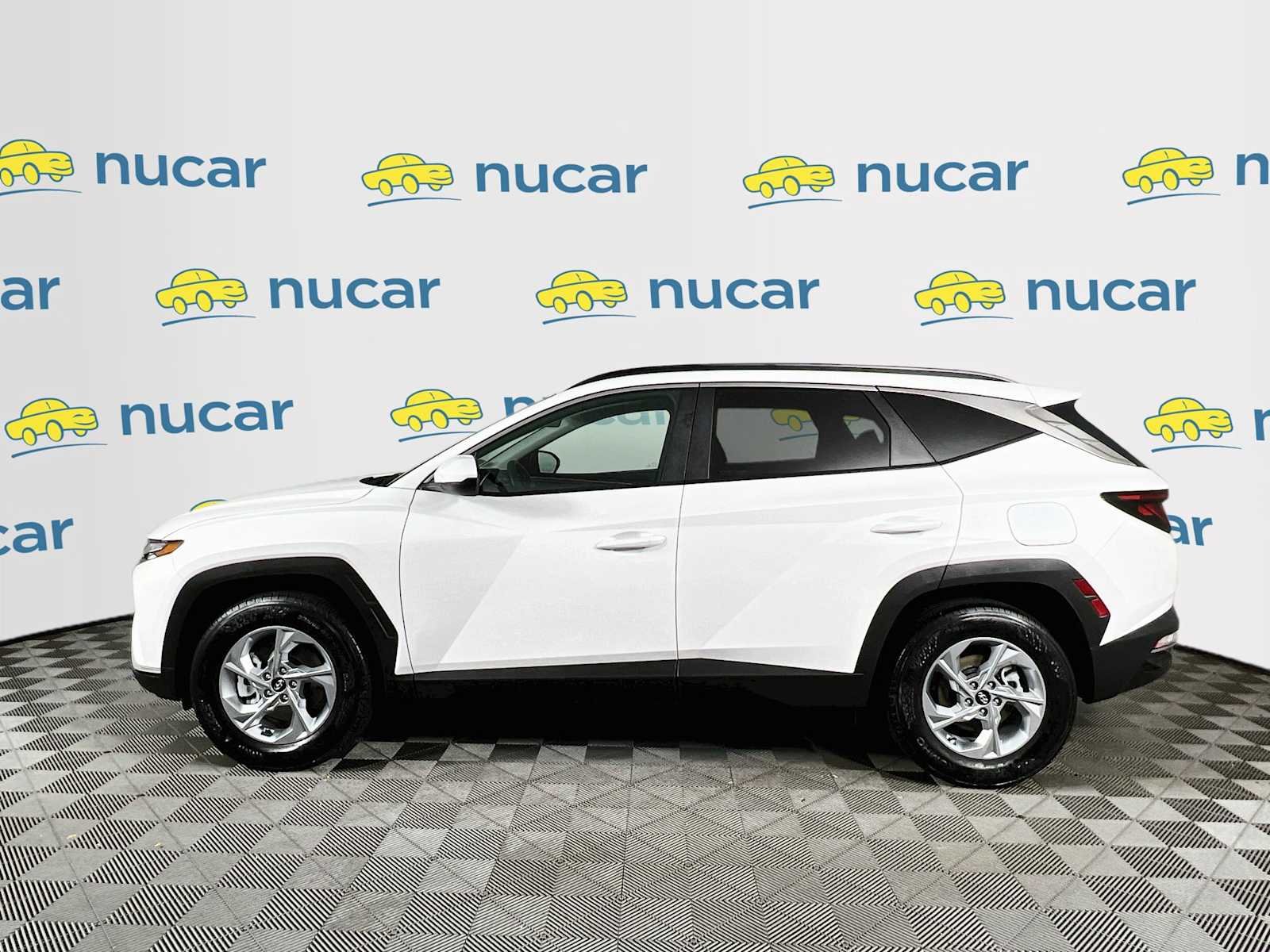 Used 2024 White Pearl Hyundai SEL image 4