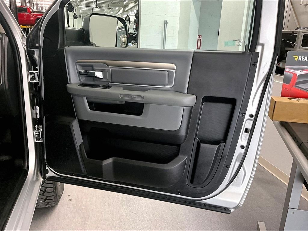 Used 2017 Bright Silver Clearcoat Metallic Ram Tradesman image 12