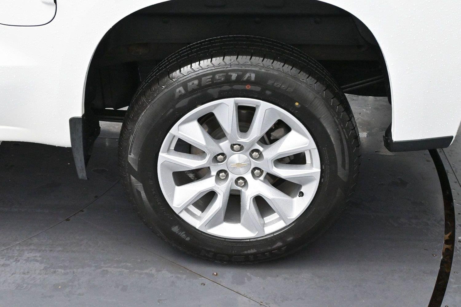 Used 2022 Summit White Chevrolet Custom image 29