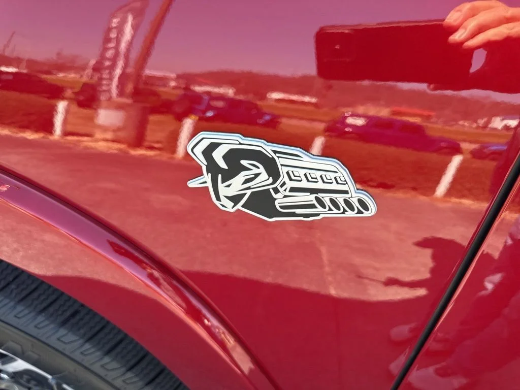 New 2026 Molten Red Pearl-Coat Exterior Paint RAM Laramie image 40