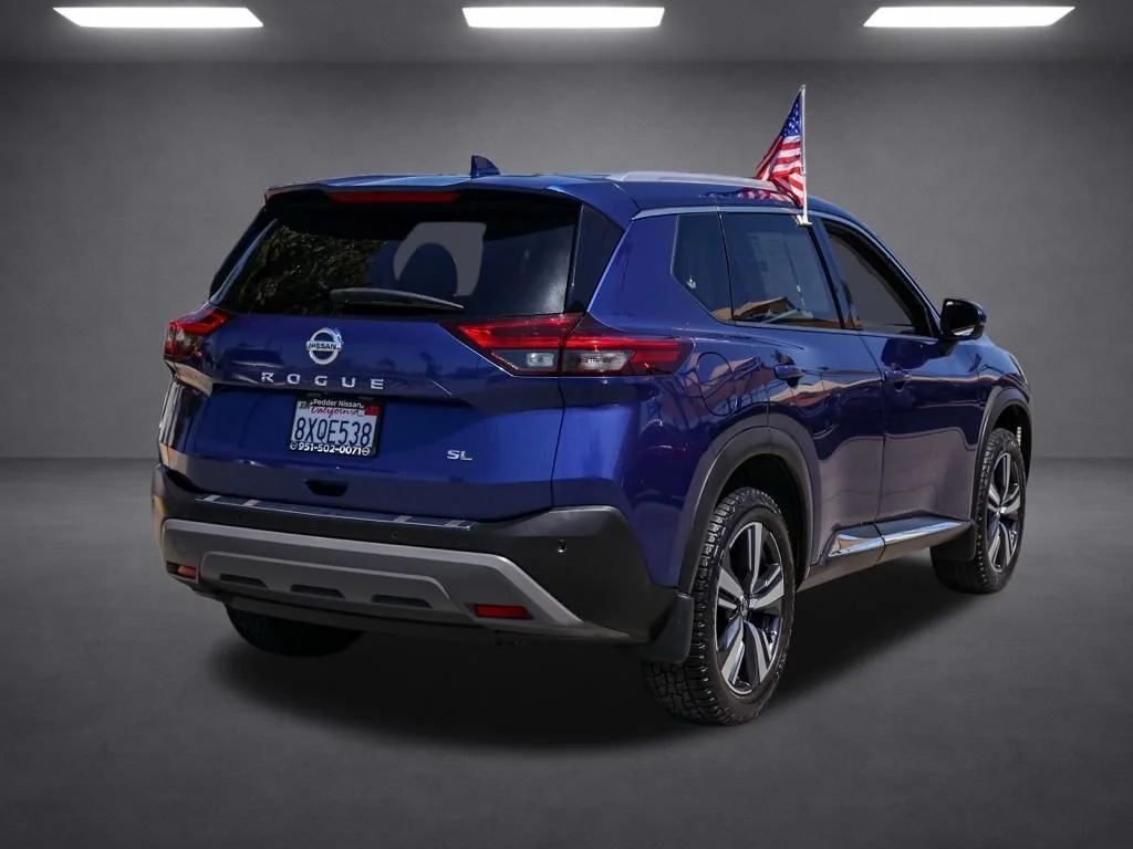 Used 2021 Blue Nissan SL image 3