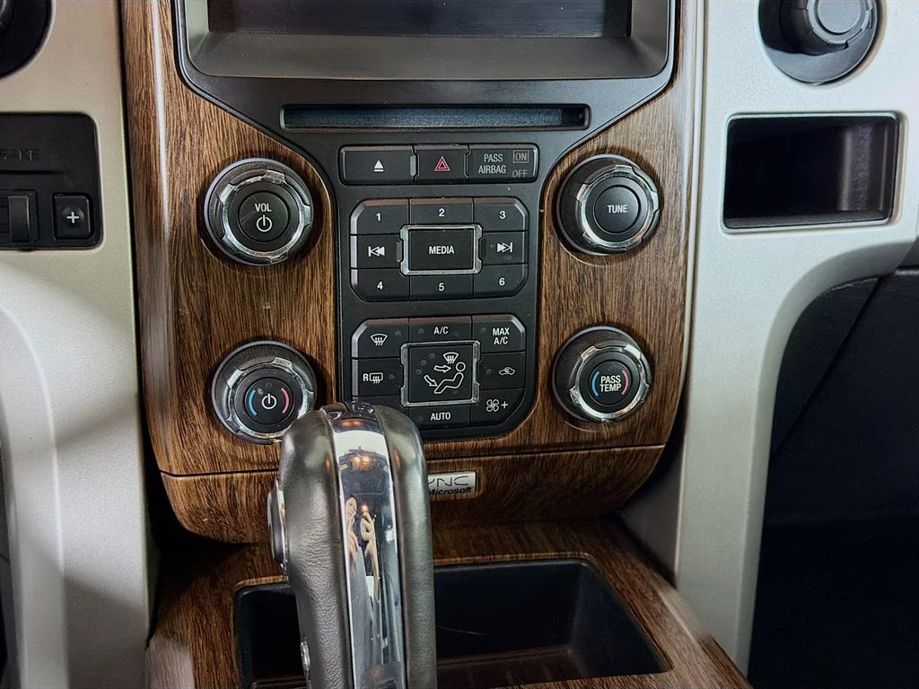 Used 2013 Blue Ford Lariat image 16