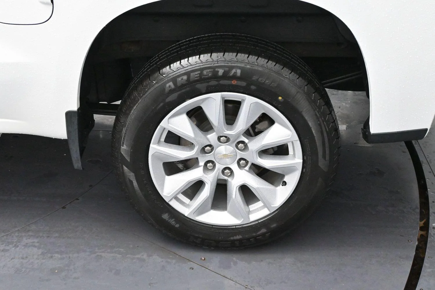 Used 2022 Summit White Chevrolet Custom image 29