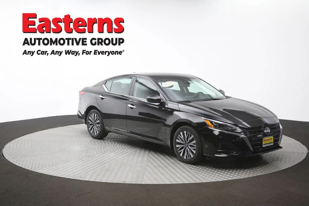 Used 2023 Black Nissan 2.5 SV image 49