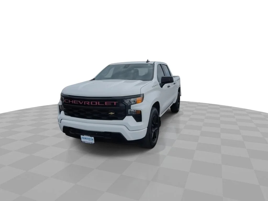 Certified Used 2022 Summit White Chevrolet Custom image 3