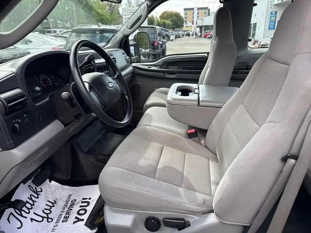 Used 2007 Oxford White Clearcoat Ford XL image 14