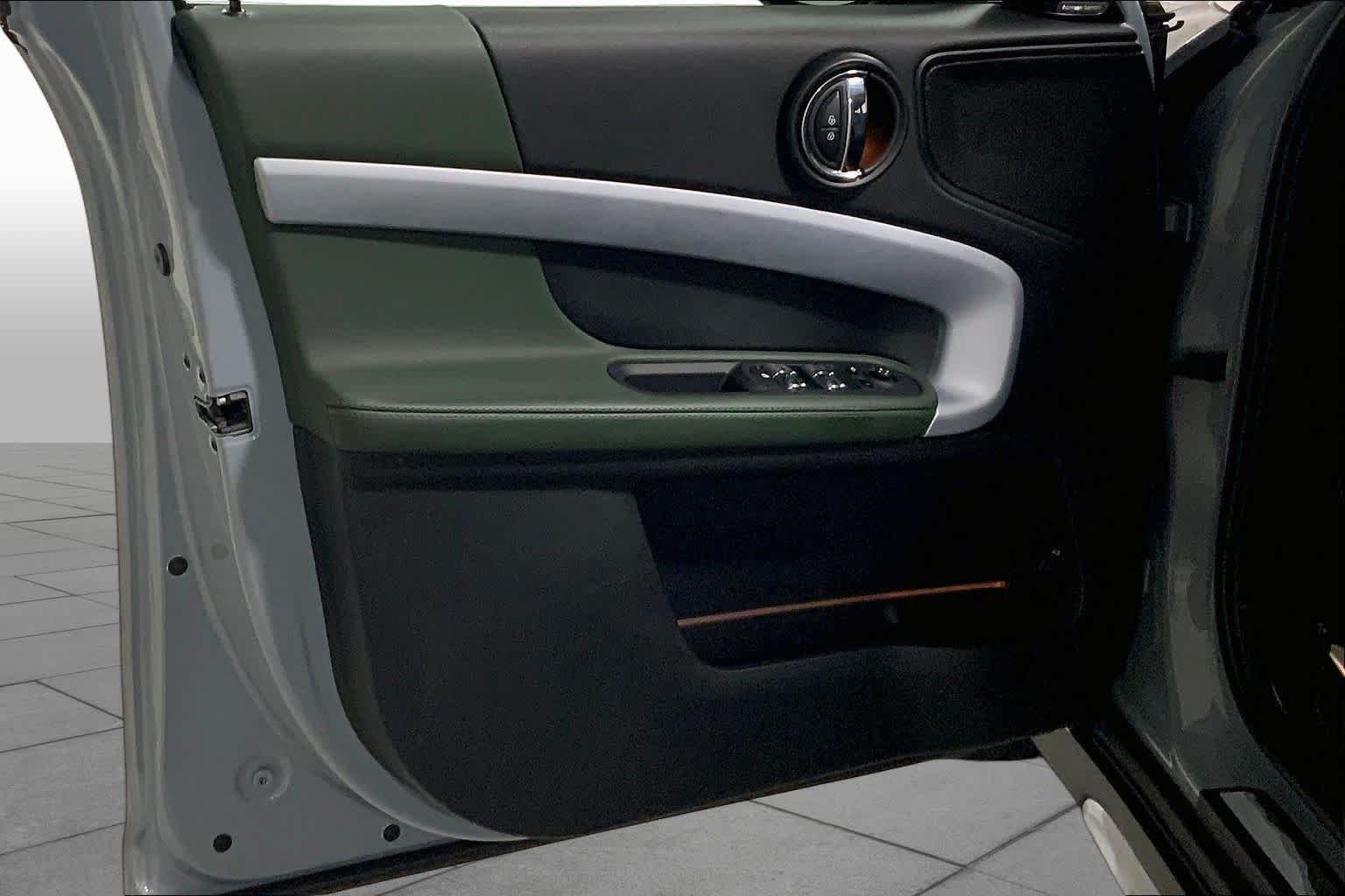 Used 2023 Momentum Grey MINI Cooper S image 21