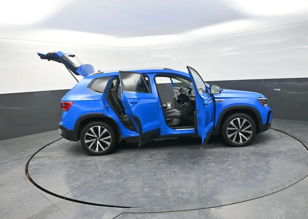Used 2023 Blue Volkswagen 1.5T SE image 38