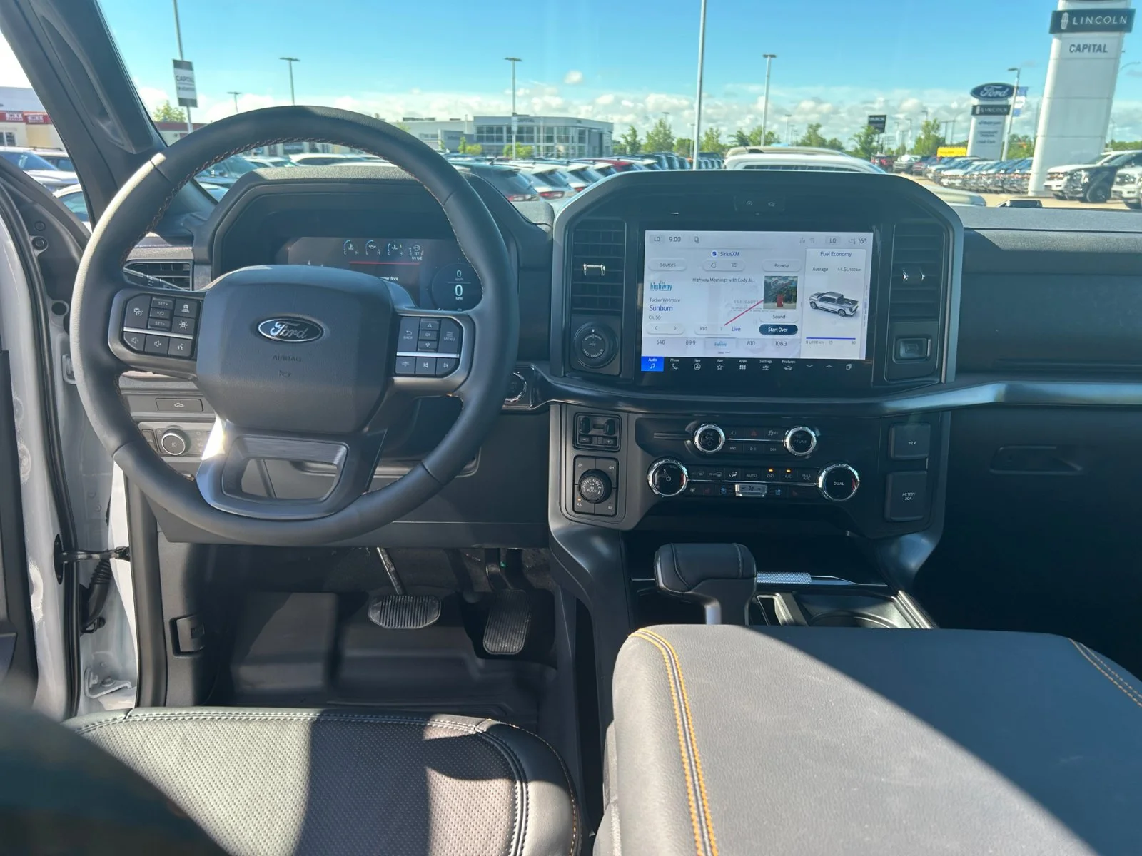 New 2026 Oxford White Ford Tremor image 21