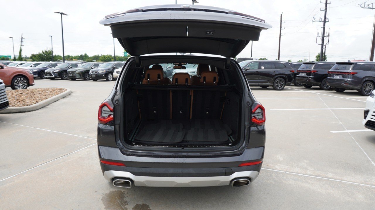 Used 2022 Gray BMW sDrive30i image 37