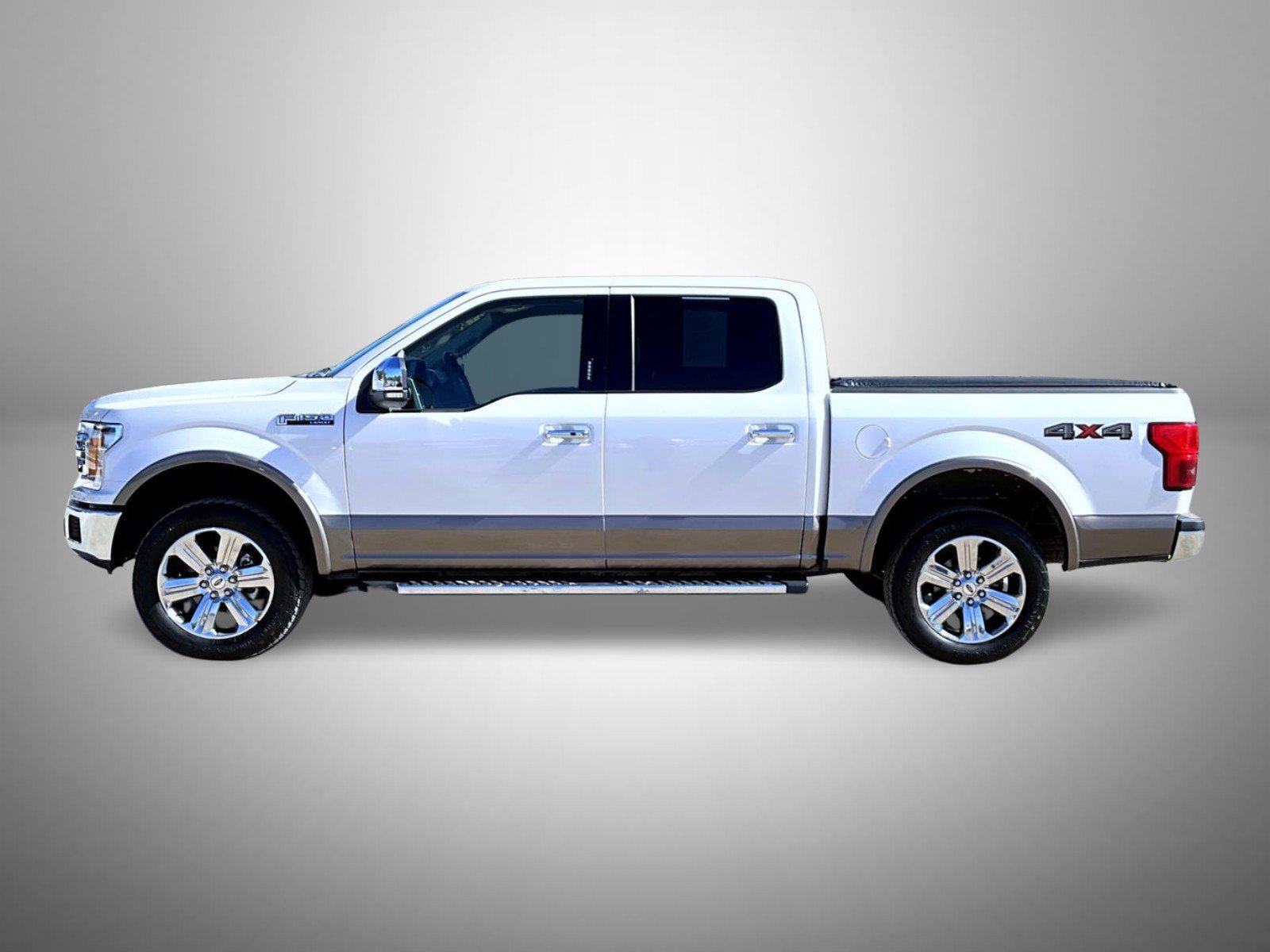 Used 2018 White Ford Lariat image 8