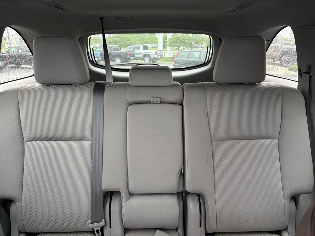 Used 2017 Gray Toyota LE image 4