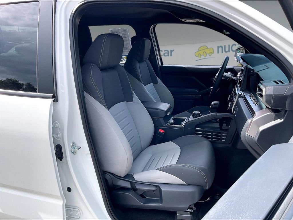 2025 Toyota Tacoma TRD Off Road - Photo 10