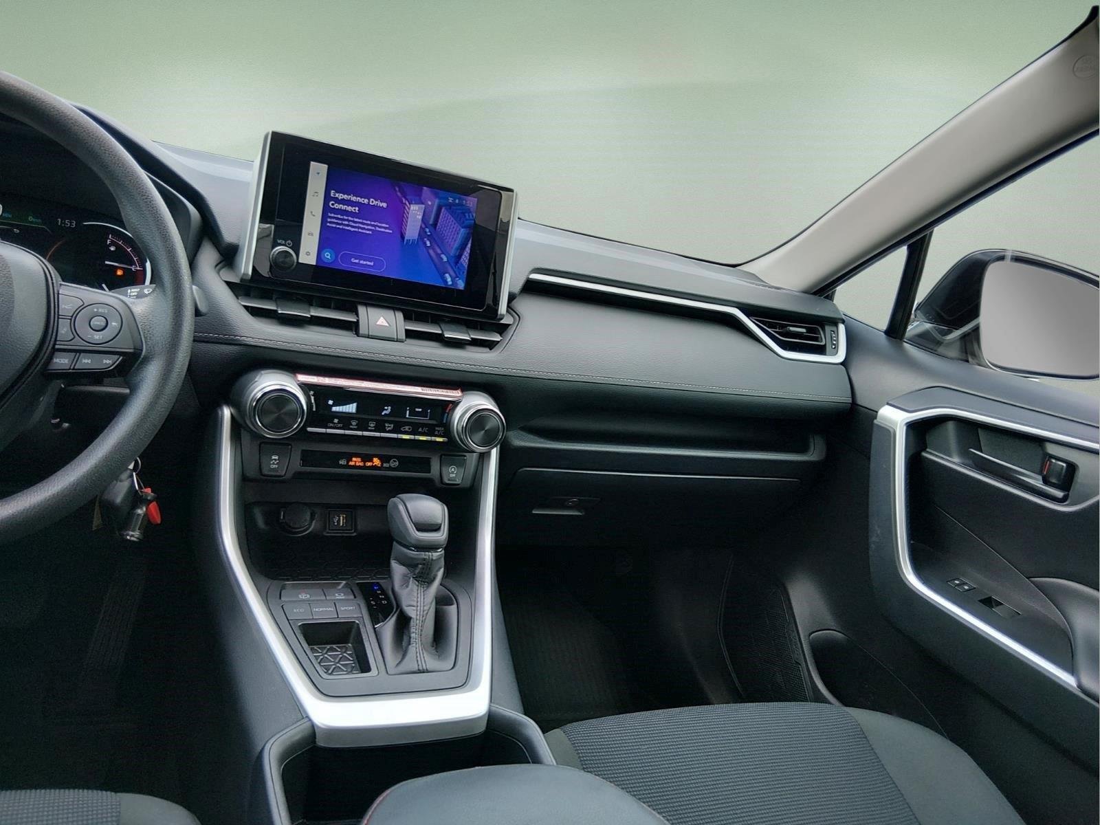 Used 2025 Ice Cap Toyota LE image 17