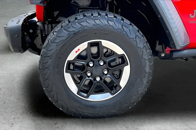 Used 2018 Red Jeep Unlimited Rubicon image 28