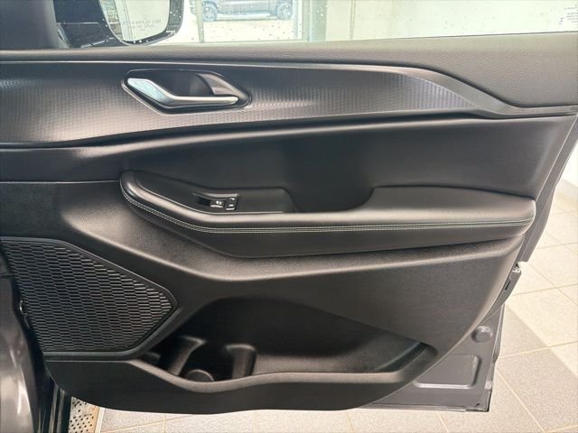Used 2025 Gray Jeep Altitude X image 11