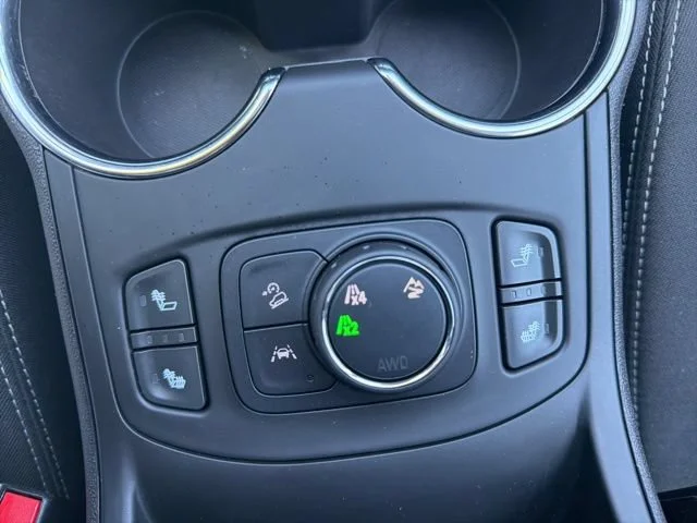 Used 2024 Summit White GMC SLE image 37