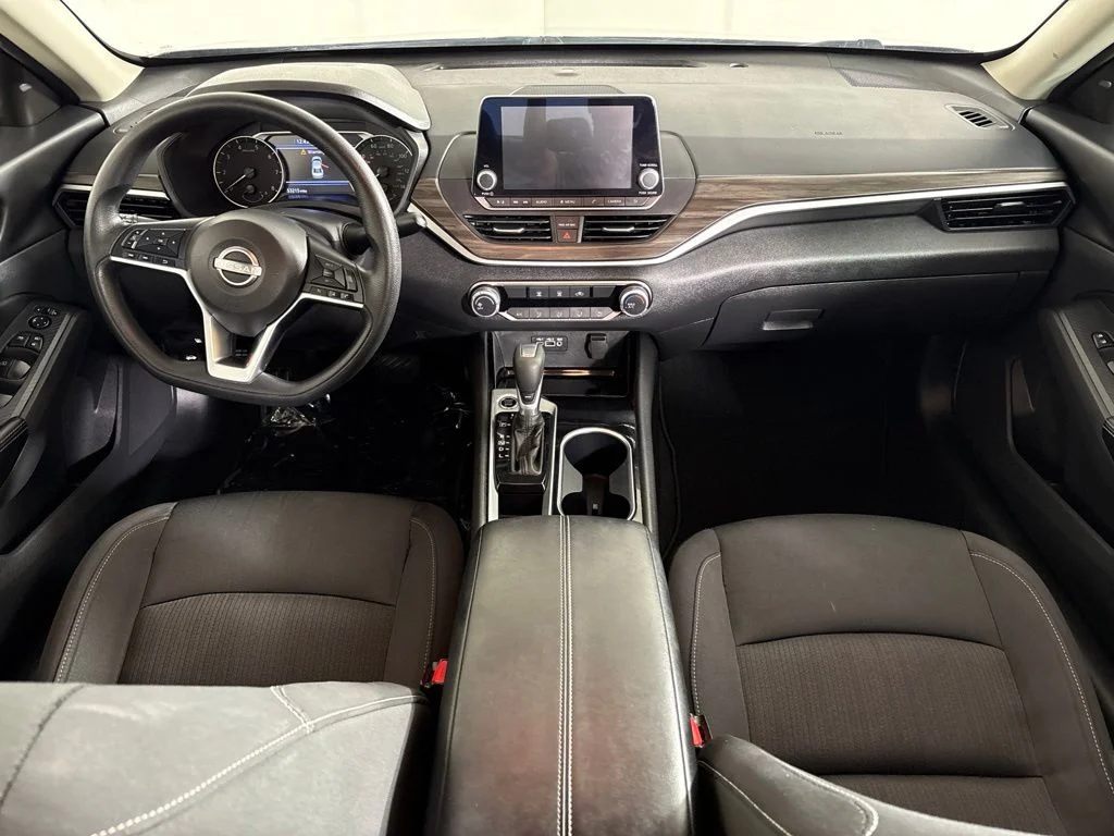 Used 2024 Black Nissan 2.5 SV image 16
