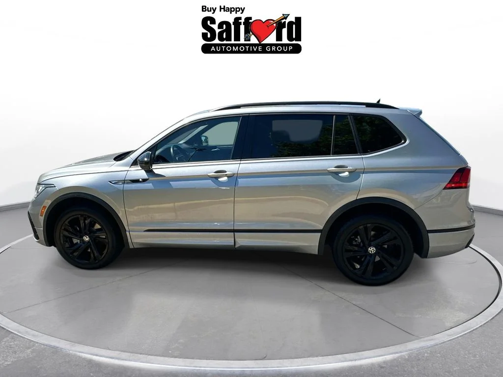 Used 2024 Silver Volkswagen 2.0T SE R-Line Black image 5