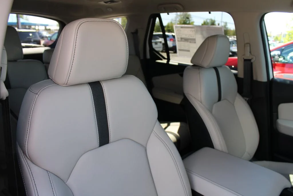 New 2026 Platinum White Pearl Honda AWD EX-L image 20