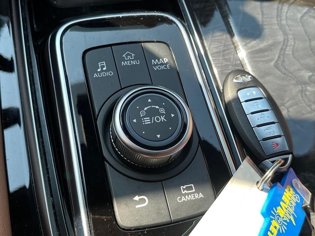 Used 2024 Black INFINITI SENSORY AWD image 19