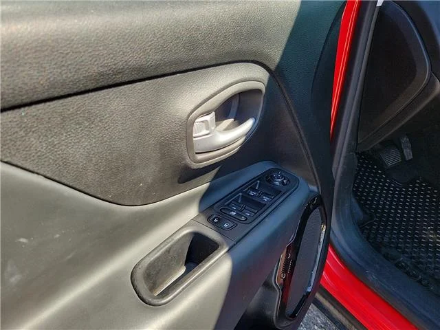 Used 2023 Colorado Red CL Jeep Altitude 4x4 image 11