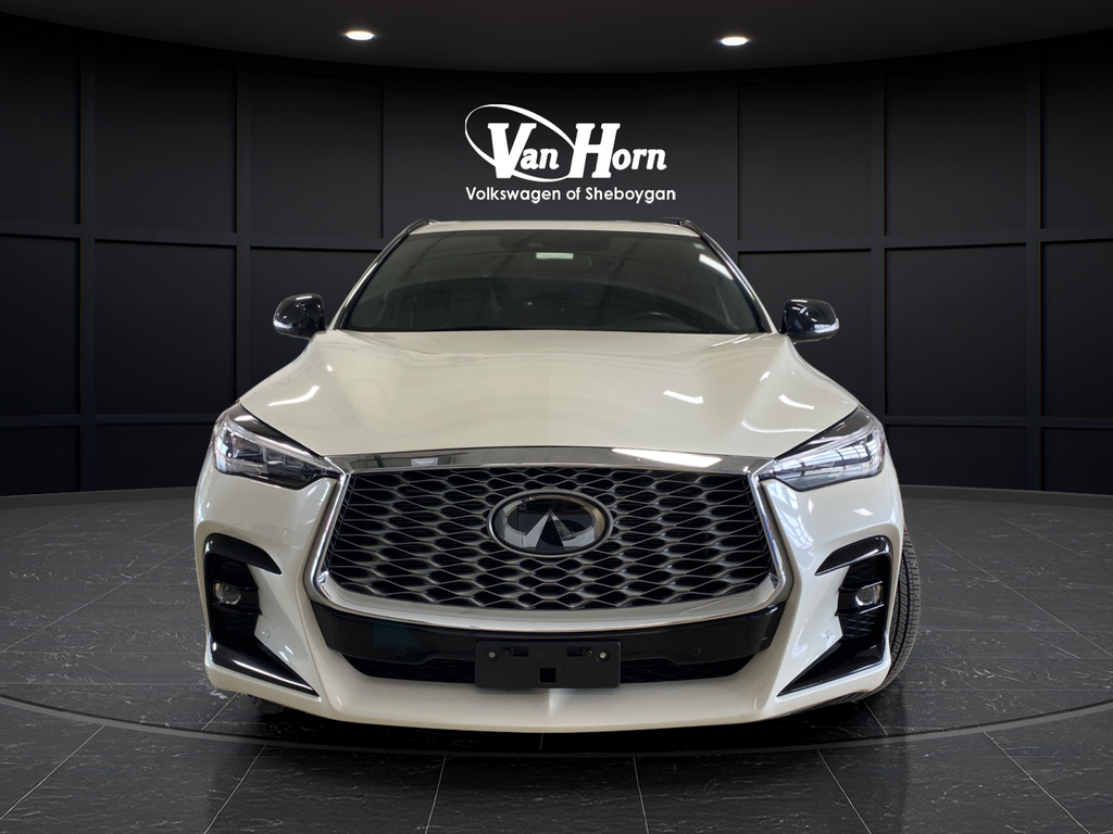 Used 2023 Majestic White INFINITI ESSENTIAL image 2