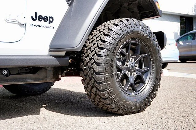 New 2026 Bright White Clear-Coat Exterior Paint Jeep Willys image 9