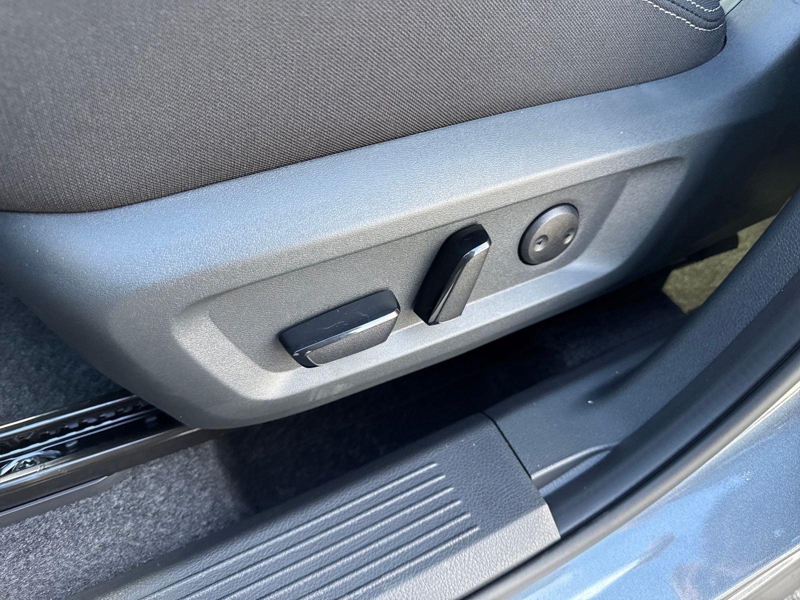 New 2026 Nissan Rogue SV 4D Sport Utility