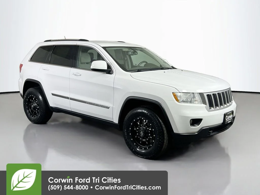 2013 Jeep Grand Cherokee Laredo 4WD's photo