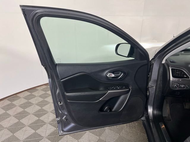 Certified Used 2019 Gray Jeep Limited image 14